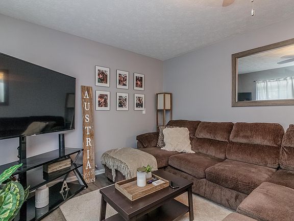 3rd image of 1339 Fernwood Dr