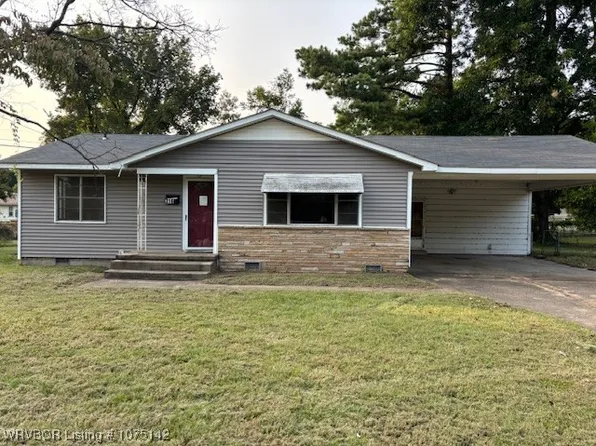 316 Vine St, Dardanelle, AR 72834