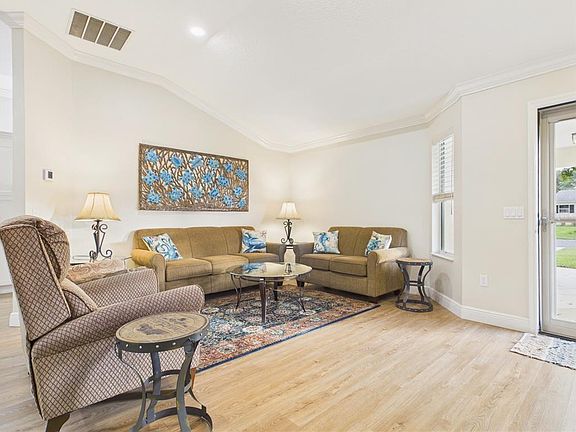 2nd image of 925 RAMOS DRIVE