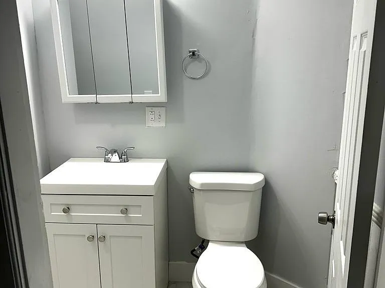 19 Seymour St #3 — Photo 9