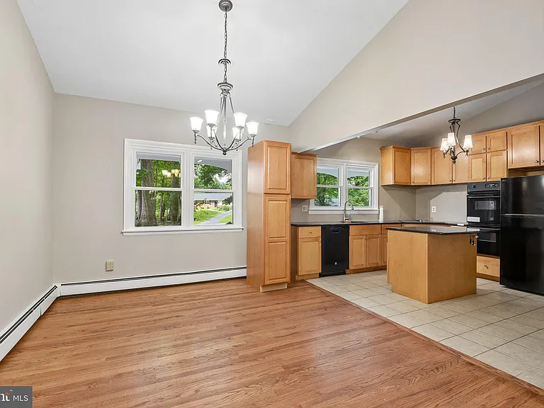 10206 Green Clover Ct — Photo 7