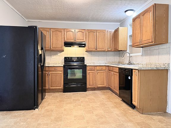 3rd image of 316 Archwood Dr