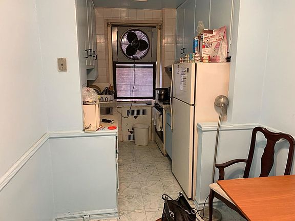 4th image of 2375 Ocean Ave APT 2L