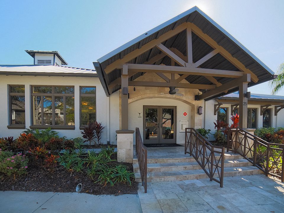 The Palms of Clearwater Apartments Exterior