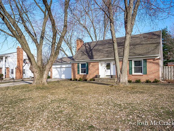 2nd image of 1629 Bridle Creek St SE