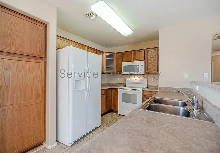 23985 W Pecan Rd — Photo 7