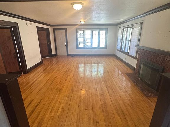 3rd image of 3237 Sheridan Ave N