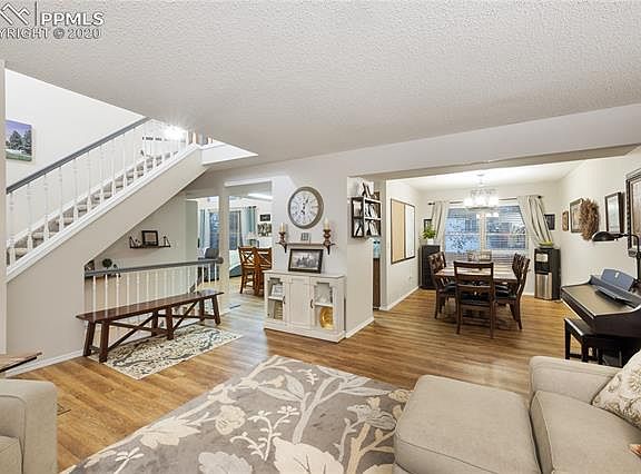 5th image of 8045 Scarborough Dr