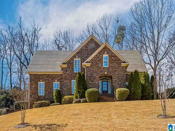 3rd image of 5049 Lake Crest Cir