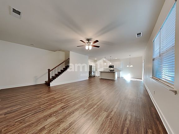 5th image of 5005 Hudson Valley Dr