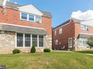 1811 Arnold St, Philadelphia, PA 19152