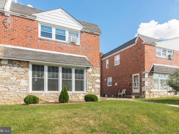 1811 Arnold St, Philadelphia, PA 19152