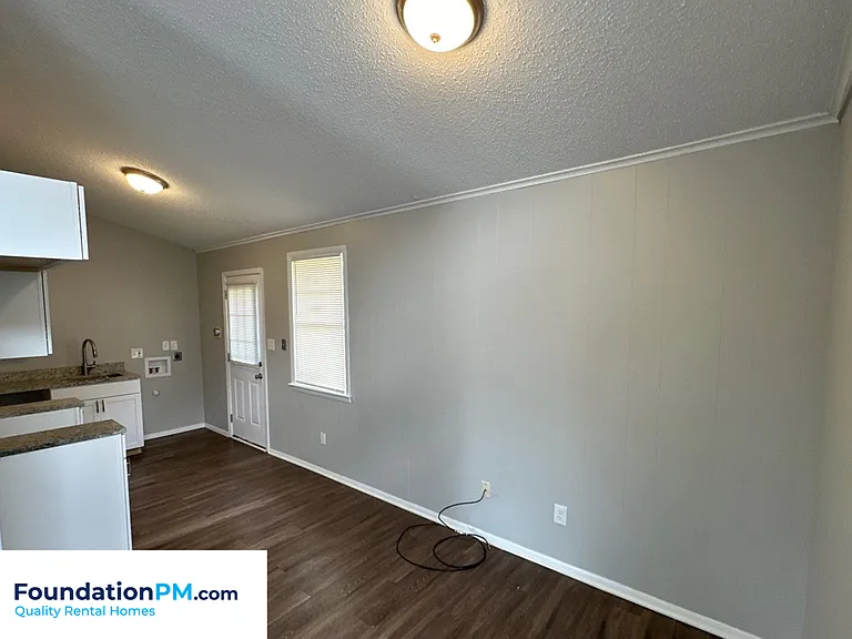 2252 Cassie Ave — Photo 4