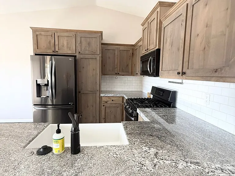 7350 Goleta Ave — Photo 6
