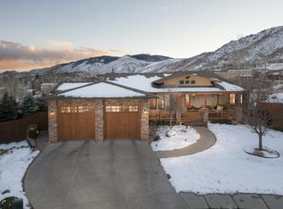 990 Tucker Gulch Way, Golden, CO 80403