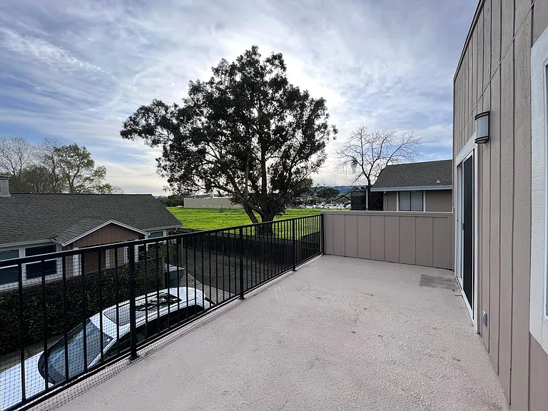 407 W Napa St #C — Photo 13