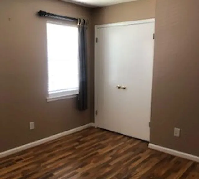 1557 Applegate Ln — Photo 8