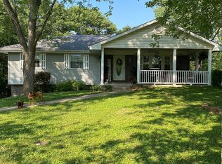 22750 S Westbrook Dr, Hartsburg, MO 65039