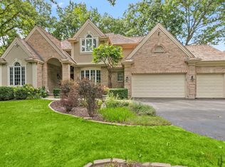 833 Blackberry Ct, Gurnee, IL 60031