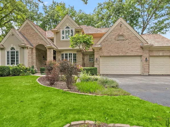 833 Blackberry Ct, Gurnee, IL 60031