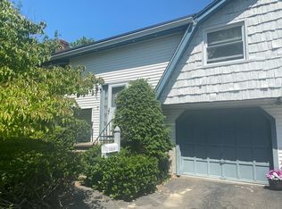 28 Marion St, Randolph, MA 02368