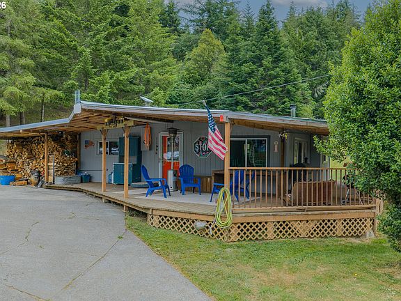 3rd image of 95240 Brewster Ln