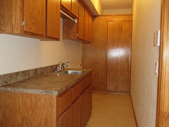3rd image of 6904 NW Maple Dr