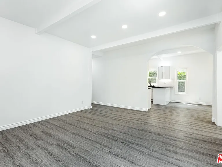 8718 Rosewood Ave — Photo 19