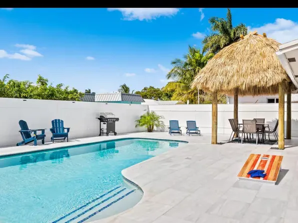 304 SE 4th St, Dania Beach, FL 33004