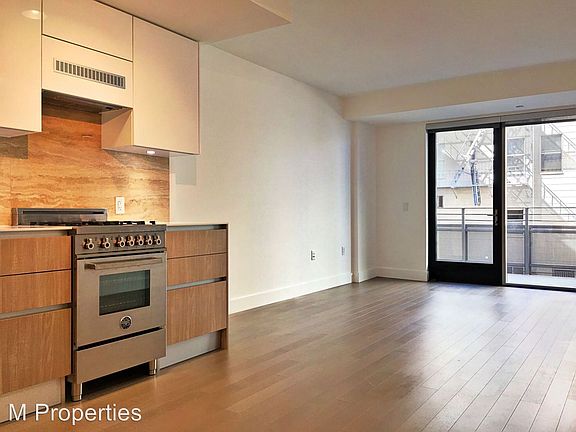 5th image of 8 Buchanan St Unit 314
