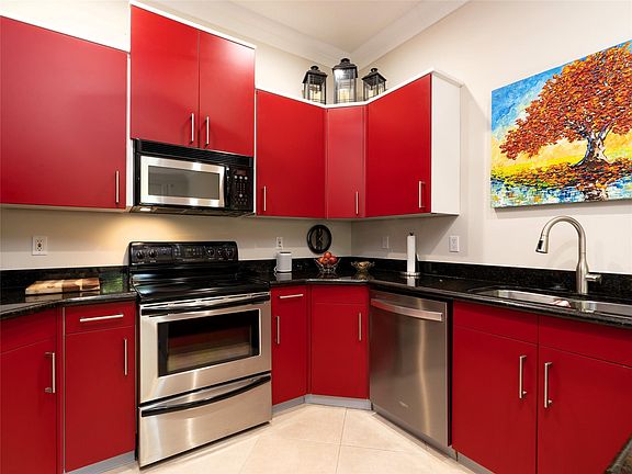 3rd image of 3016 NE 5th Terrace #6