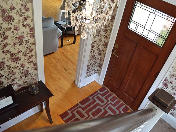 3rd image of 338 Park Dr