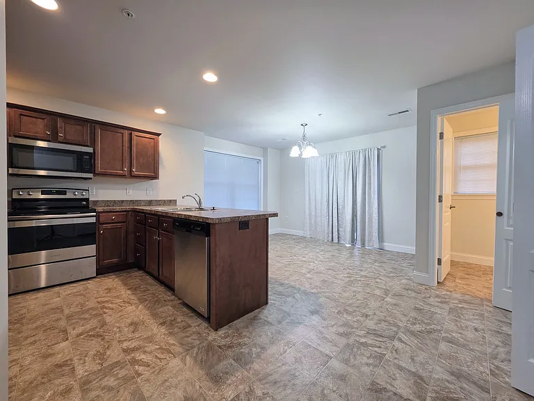 107 Cedarwood Dr — Photo 9