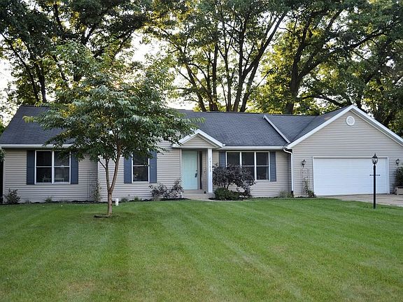 3rd image of 51615 Carpenters Dr