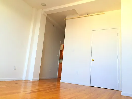 Rented by EXR | media 7