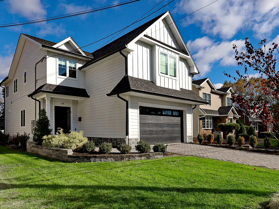 63 Sunset Ln