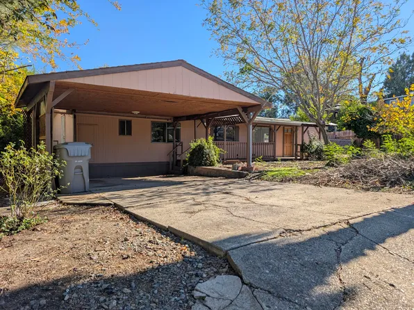 4753 White River Dr, Redding, CA 96003