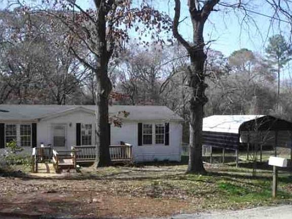 Front with carport
