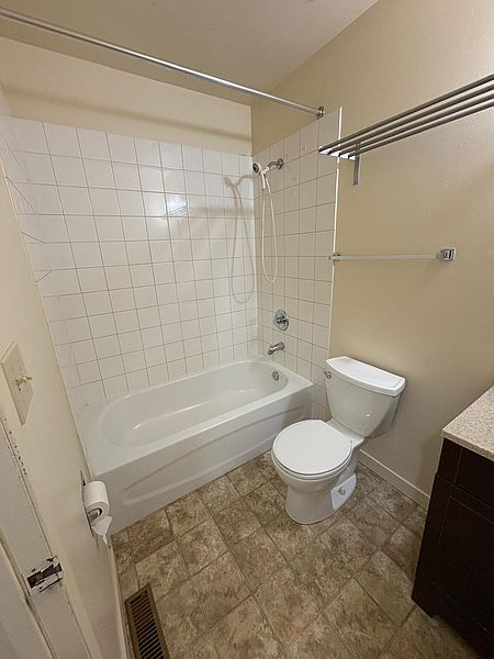 Calgary Townhouse for rent - 3 Bedrooms — photo 10