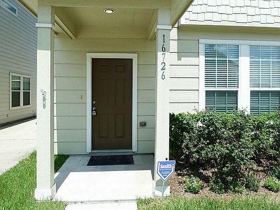 3rd image of 16726 Mammoth Springs Dr