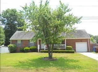 329 Fernwood Farms Rd, Chesapeake, VA 23320