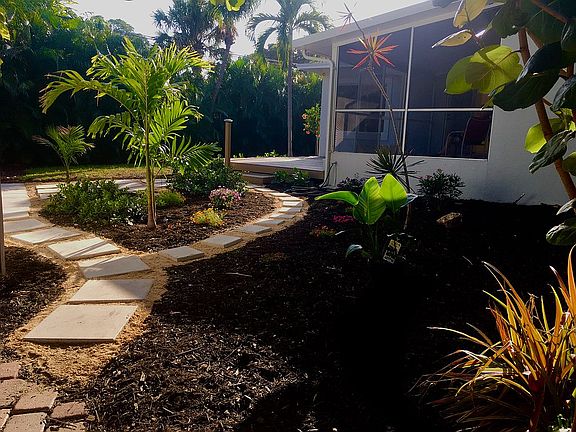 Landscapes garden path