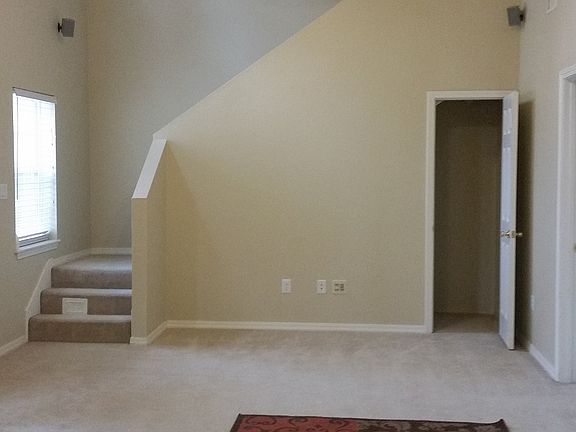 3rd image of 356 Rosewood Cir