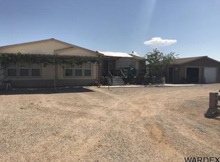 5438 N Concho Rd, Golden Valley, AZ 86413