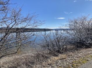 865 River Rd, Cusick, WA 99119