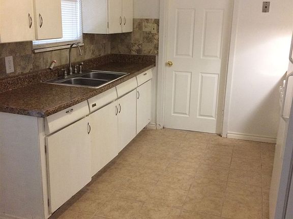 3rd image of 9803 Eveningway Dr