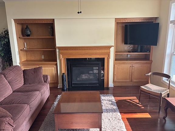 3rd image of 50 Lakeside Dr #C101