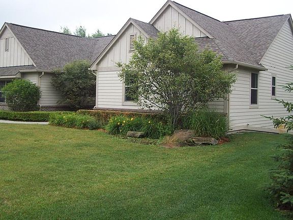 3rd image of 11269 Troon Dr #35