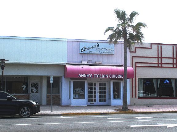 2nd image of 300 Seabreeze Blvd #304