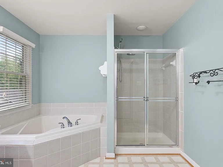 17277 Kettlebrook Lndg — Photo 34